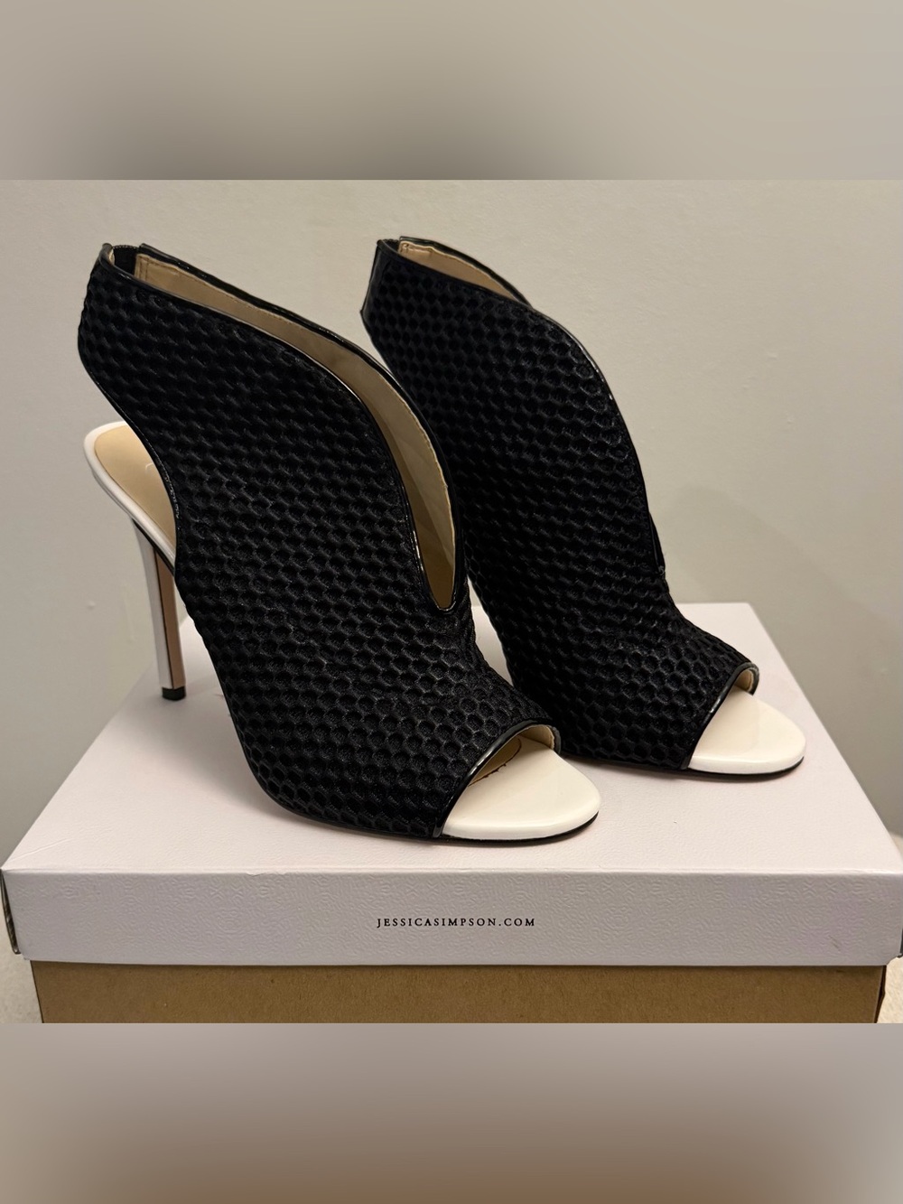 Jessica Simpson Black Textured Open-Toe Stiletto Heels